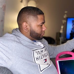 Meet your Posher, Cesar